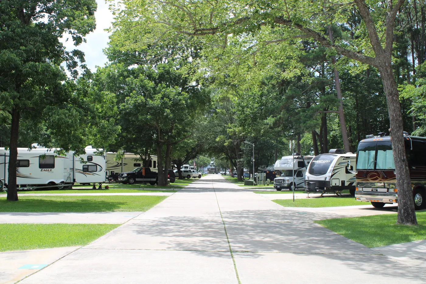 Sunset Shores RV Park on Lake Conroe — photo 2