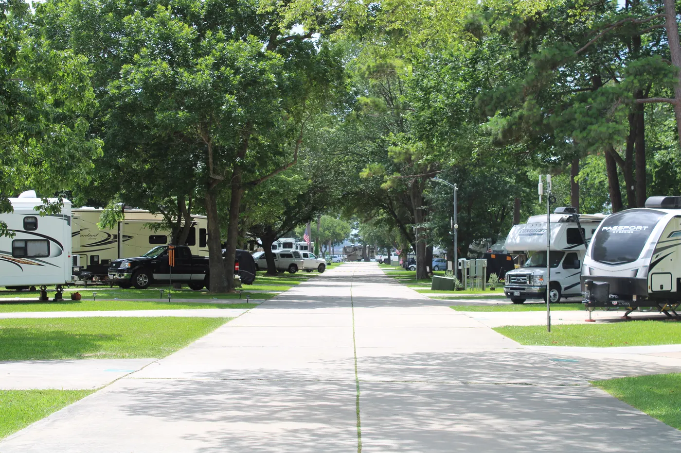 Sunset Shores RV Park on Lake Conroe — photo 4