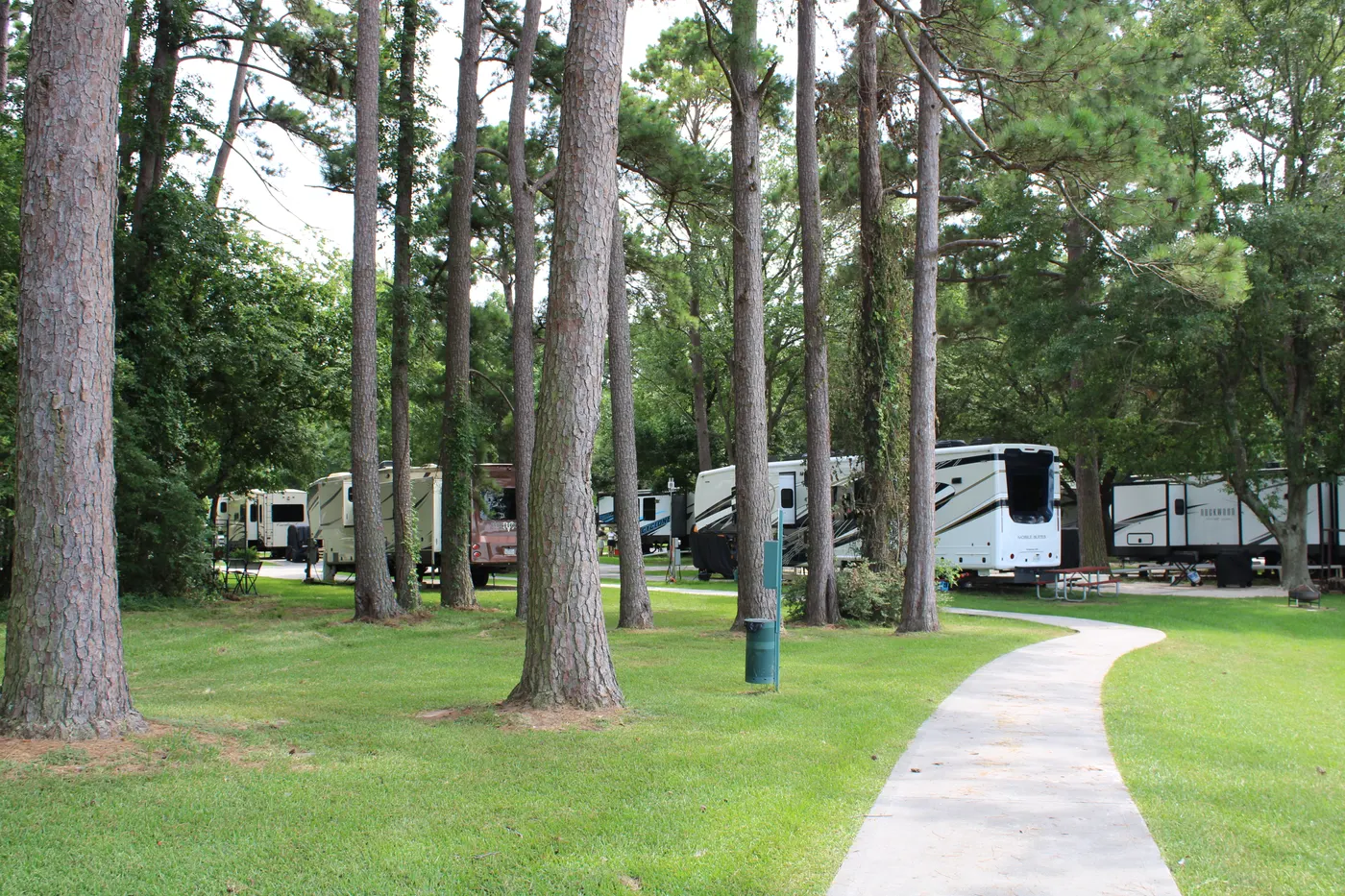 Sunset Shores RV Park on Lake Conroe — photo 16