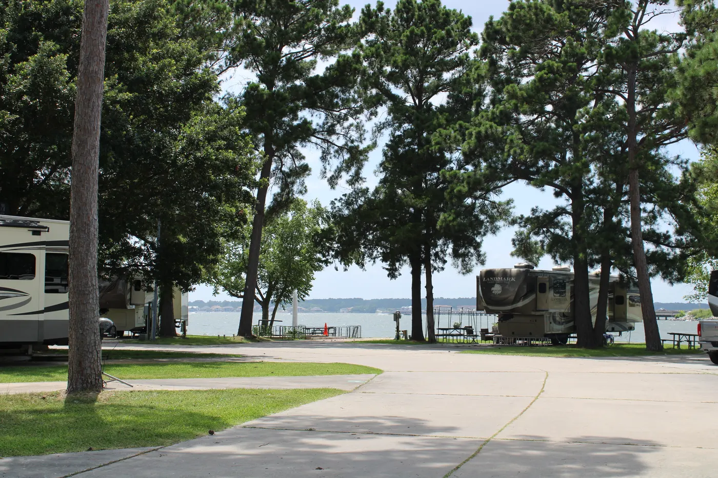 Sunset Shores RV Park on Lake Conroe — photo 22