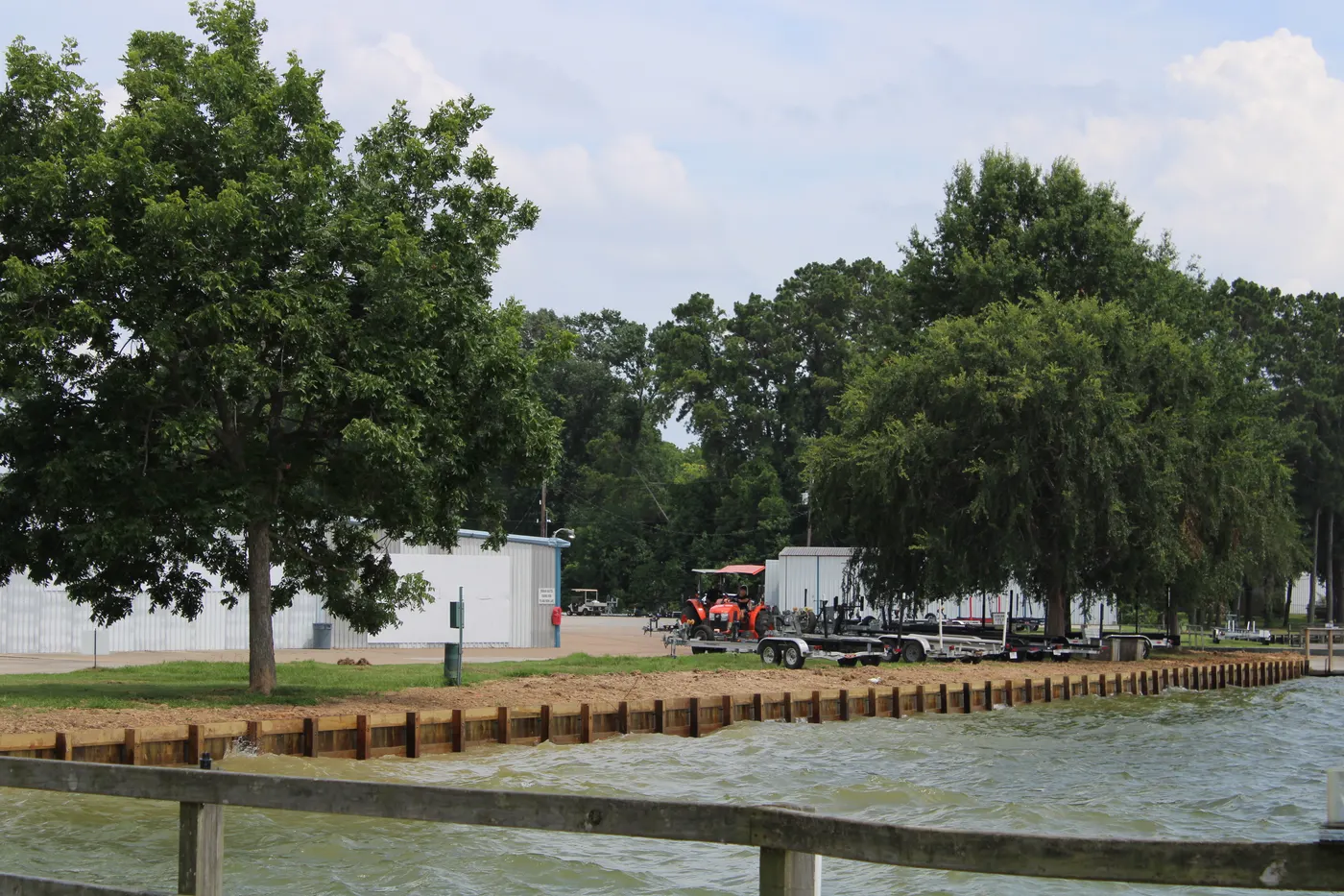 Sunset Shores RV Park on Lake Conroe — photo 31