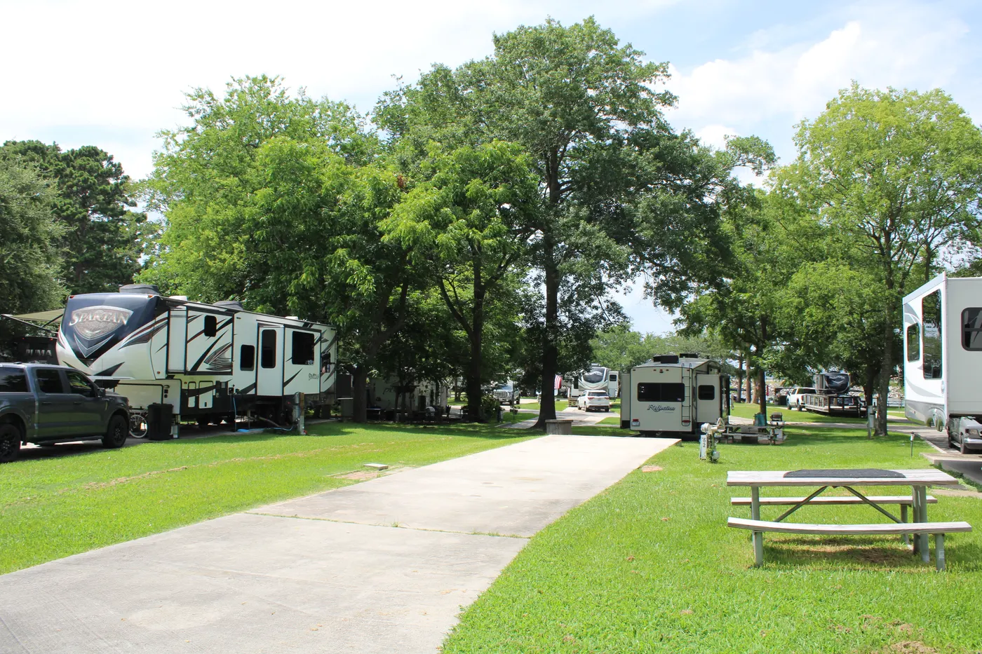 Sunset Shores RV Park on Lake Conroe — photo 36