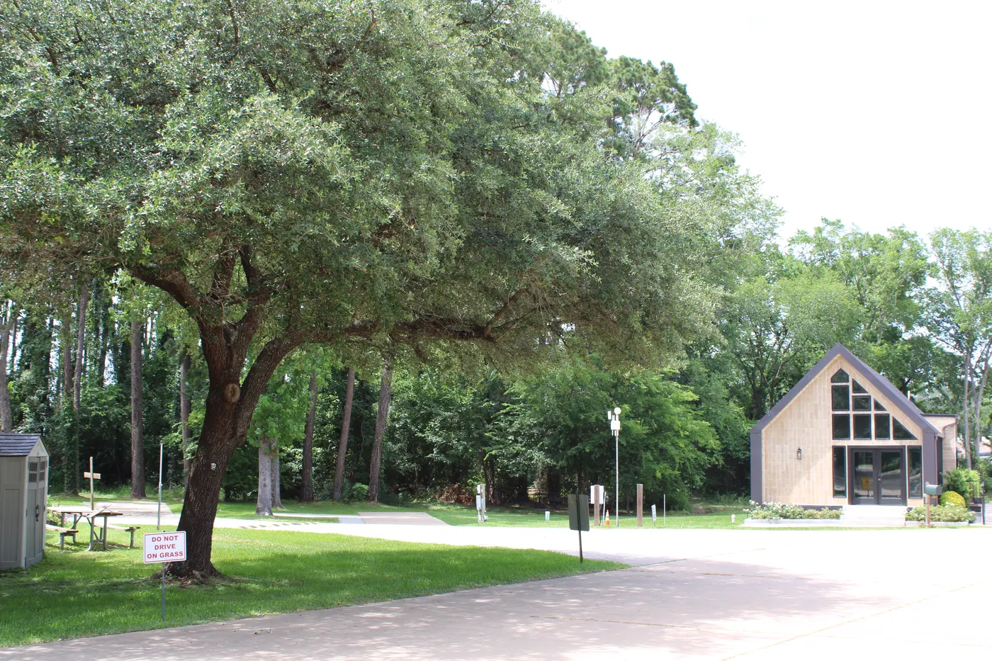 Sunset Shores RV Park on Lake Conroe — photo 37
