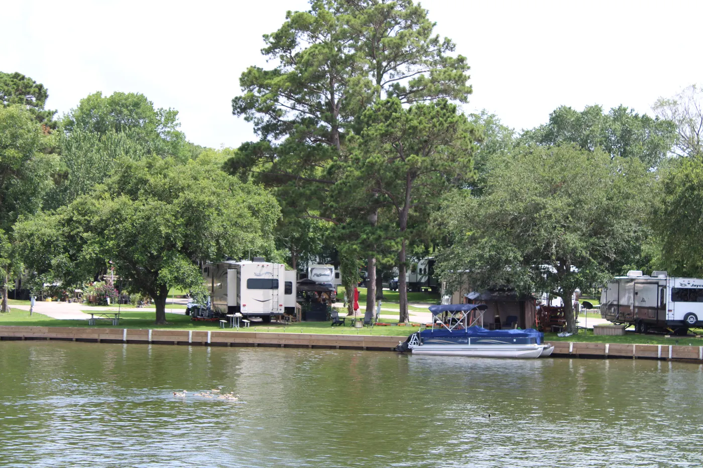 Sunset Shores RV Park on Lake Conroe — photo 40