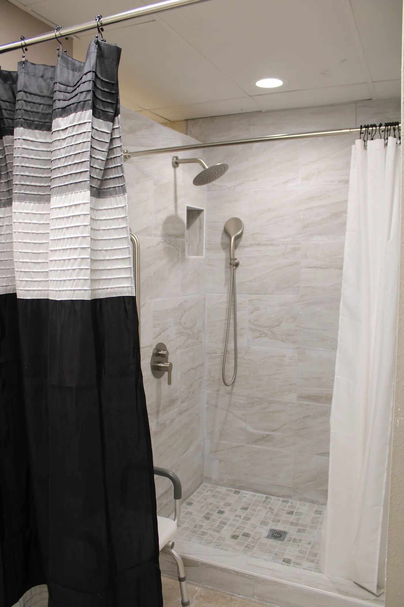 Laundry, Showers & Facilities at Sunset Shores RV Park